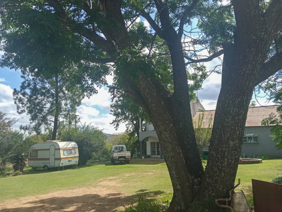 6 Bedroom Property for Sale in Parys Free State